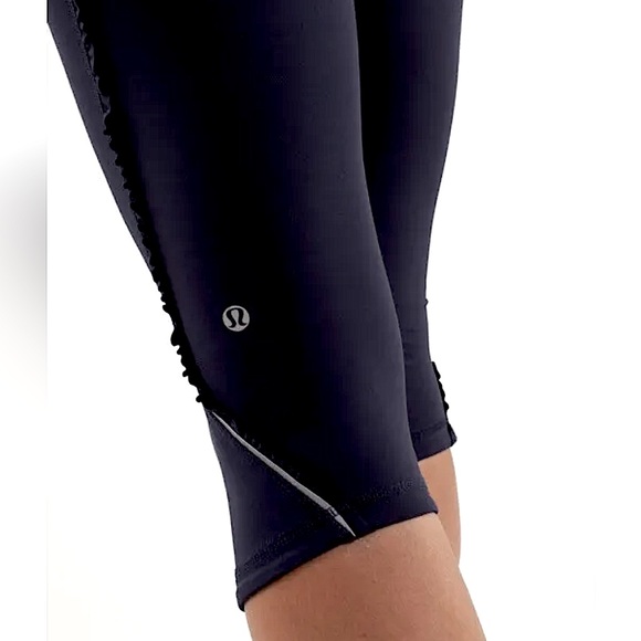 Lululemon Athetica Reflective Ruffled Cropped Leggings - Picture 5 of 12